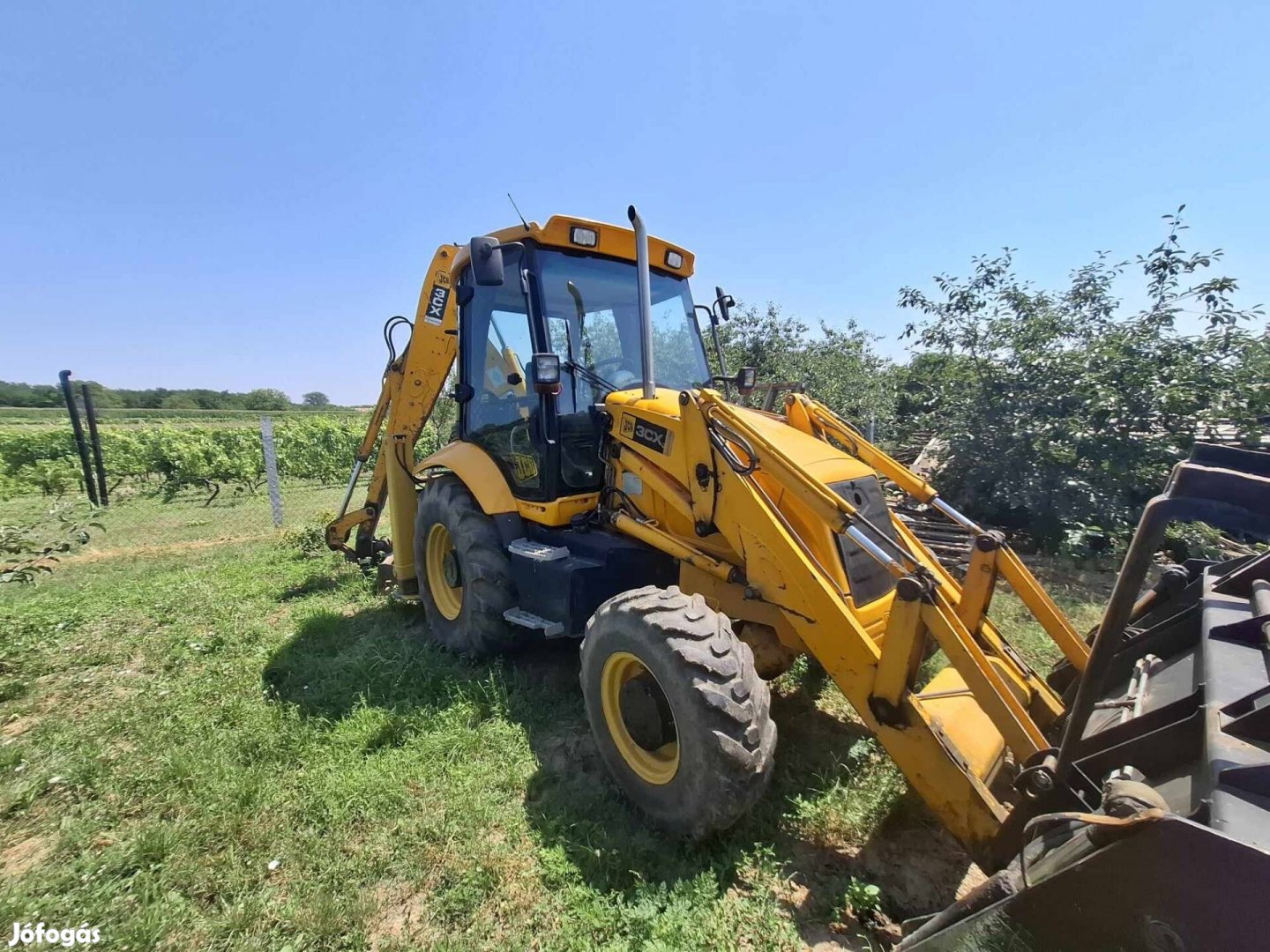 JCB 3CX kotró-rakodó munkagép 