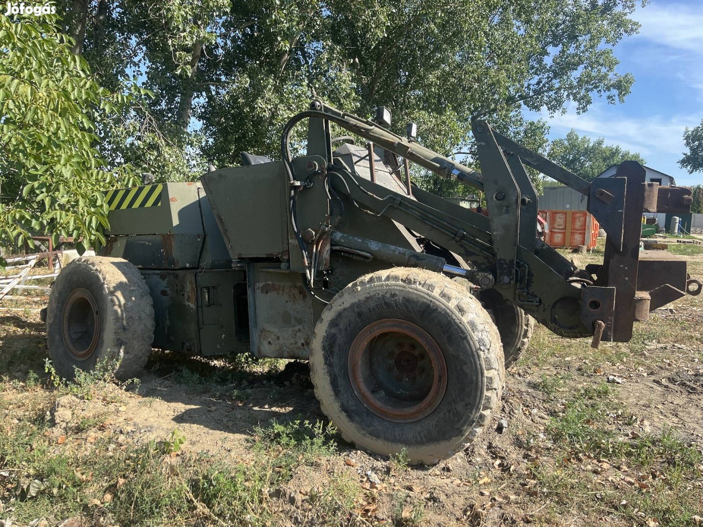 JCB 410 homlokrakodó