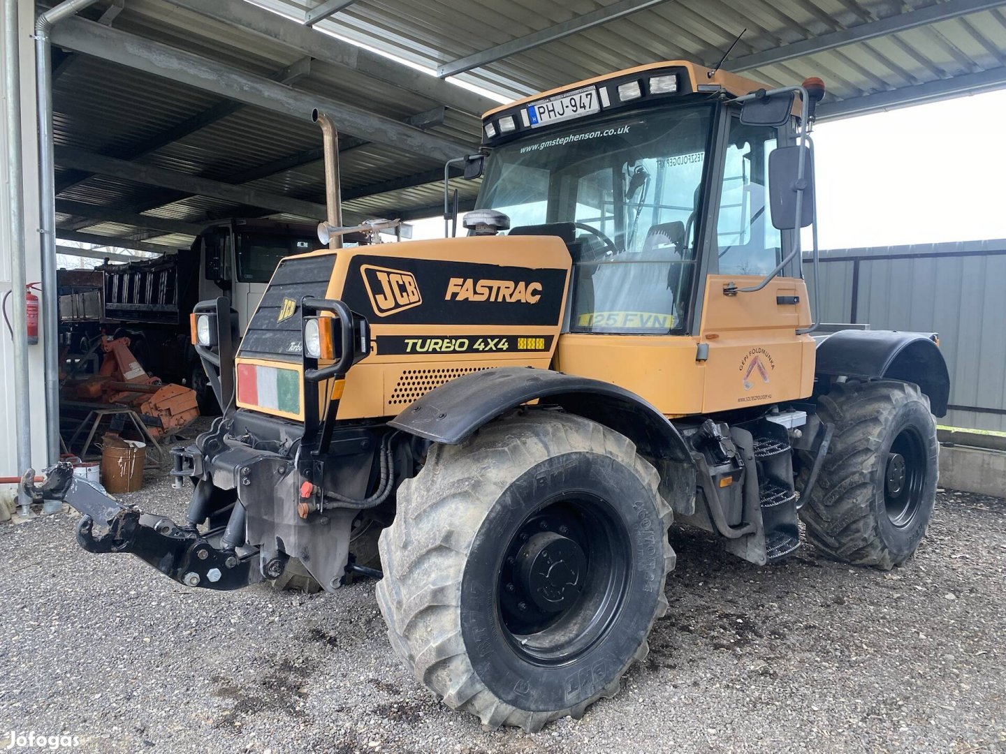 JCB Fastrac gyorstraktor max 80 km / h