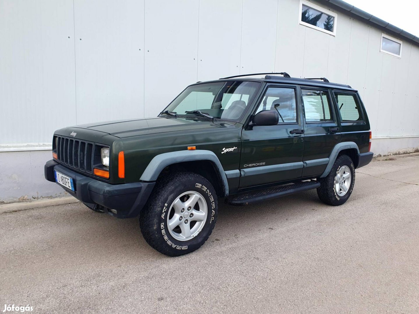 JEEP Cherokee 2.5 TD Adventure