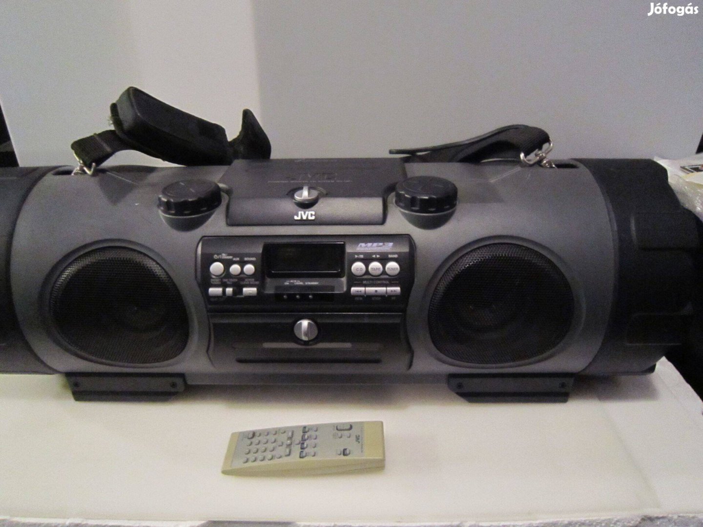 JVC RV-NB1 Radio/Cassette/CD Boombox akcióban