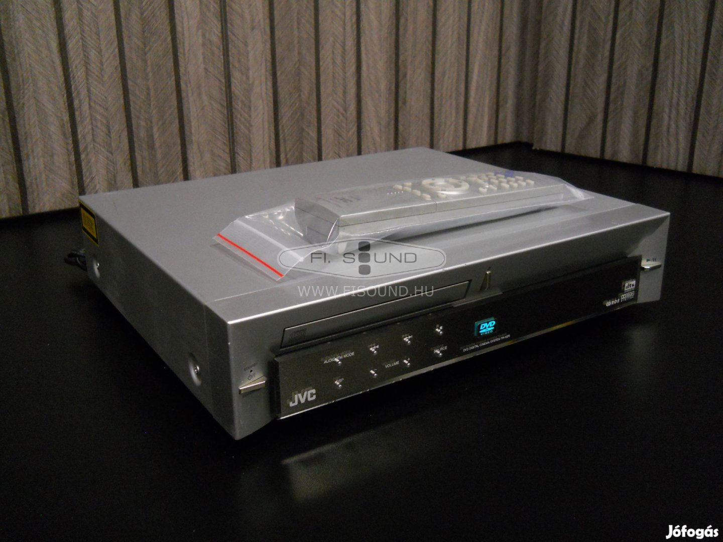JVC XV-THA5R , DVD- CD lejátszó, távirányítóval