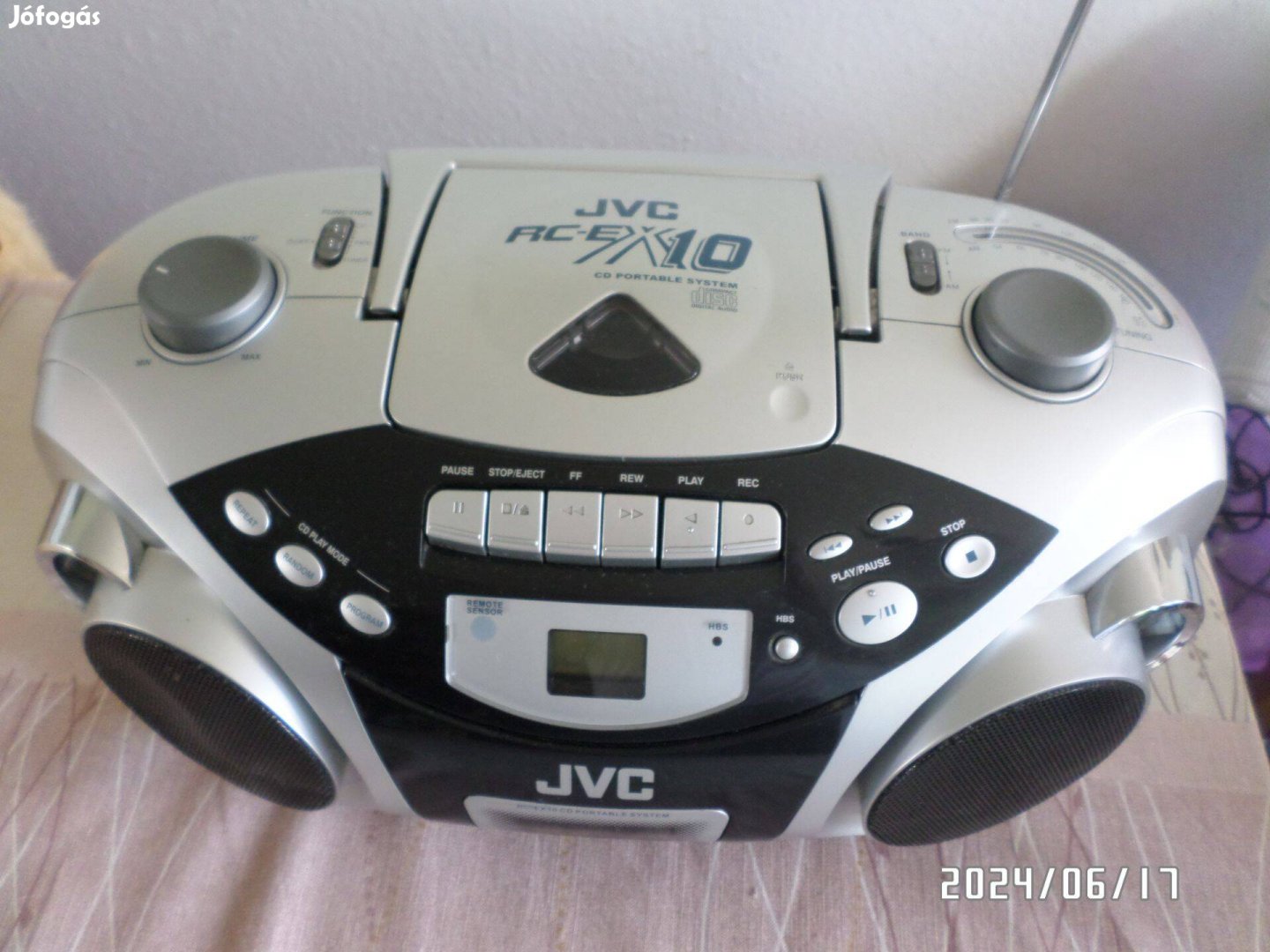JVC hordozható rádió, CD-lejátszó és kazettás magnó