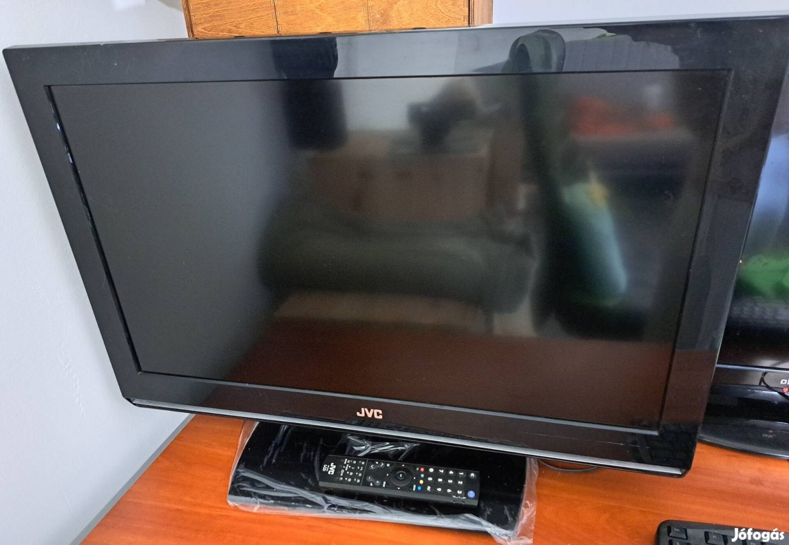 JVC tv, fekete, 32"