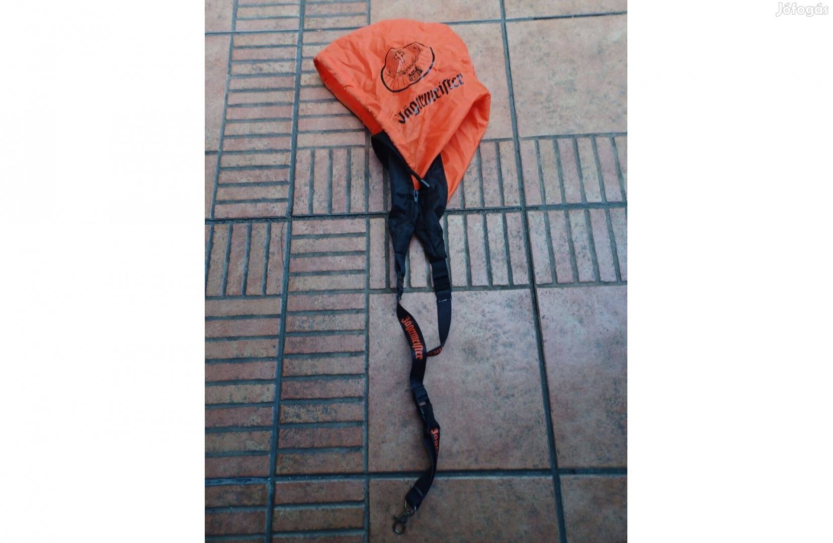 Jagermeister nyakpánt kapucnis nyakbaakasztó