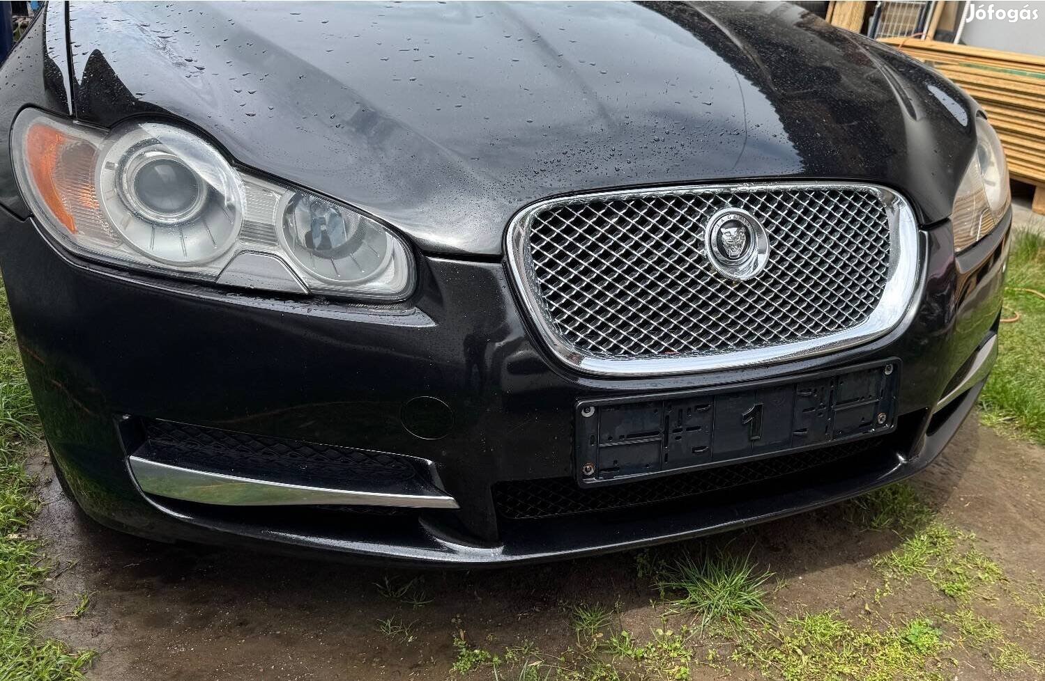 Jaguar XF 2009 első lökhárító