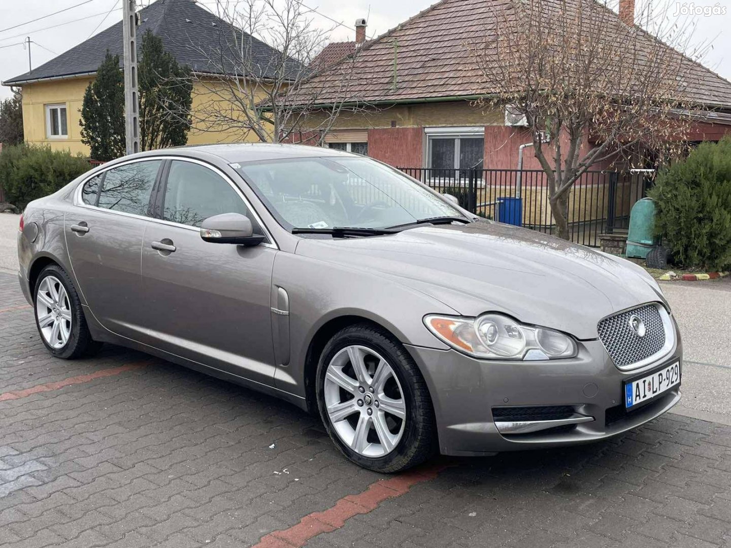 Jaguar XF 2.7 D Luxury (Automata)