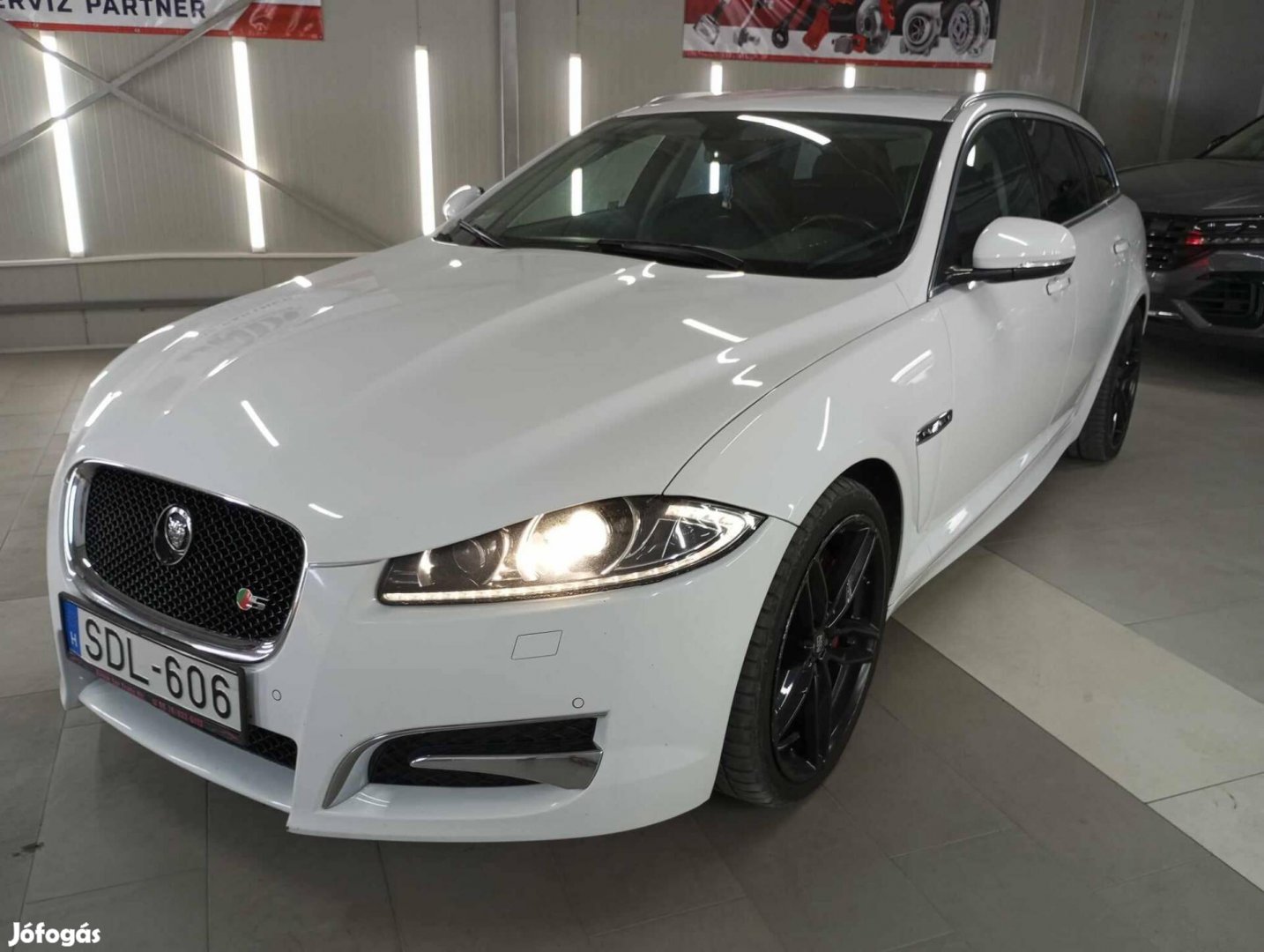 Jaguar XF Sportbrake 3.0 D S (Automata) Sorszám:95