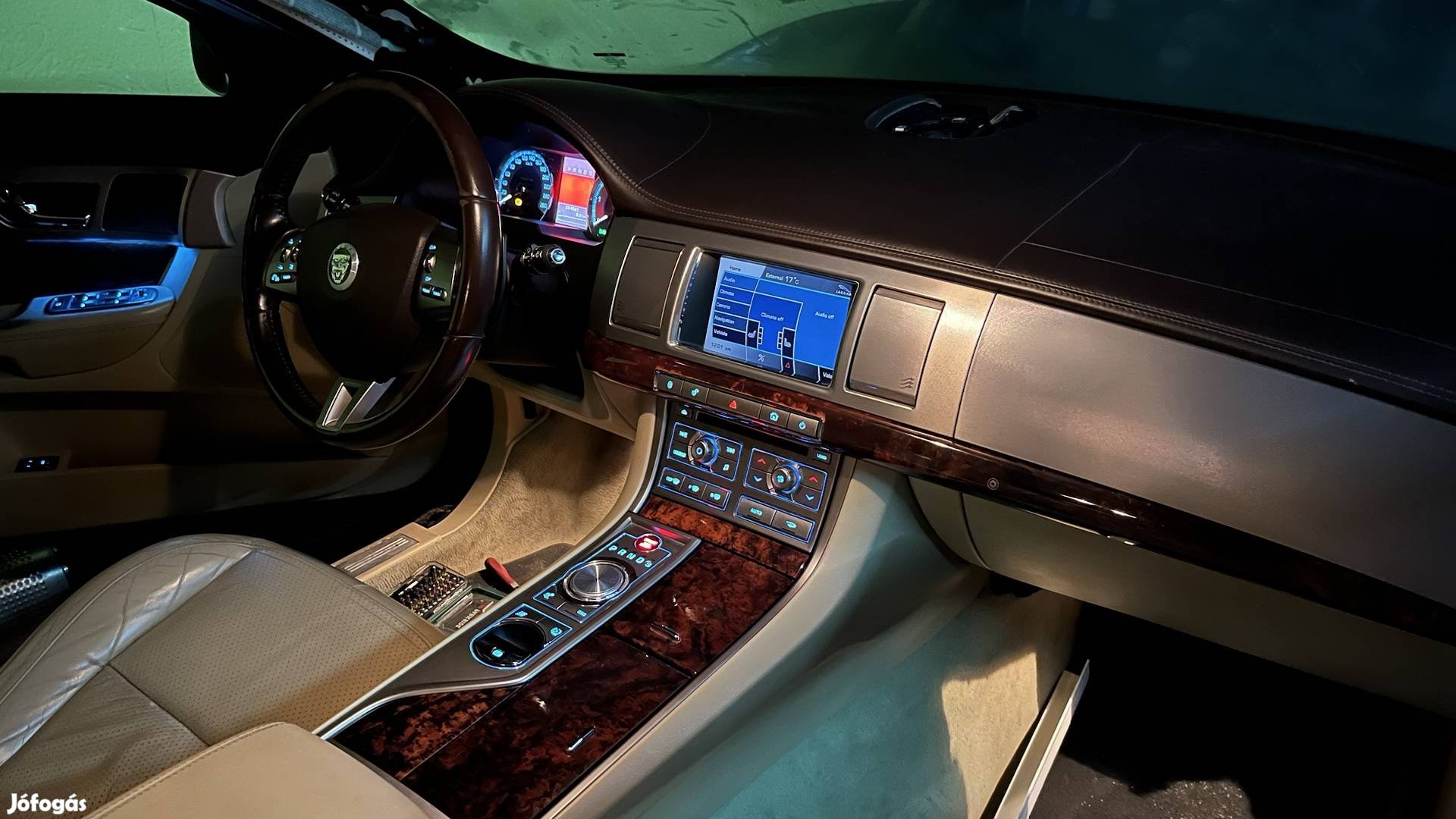 Jaguar XF belső alkatrészek, légzsák, műszerfal, kapcsoló k, kárpit ok