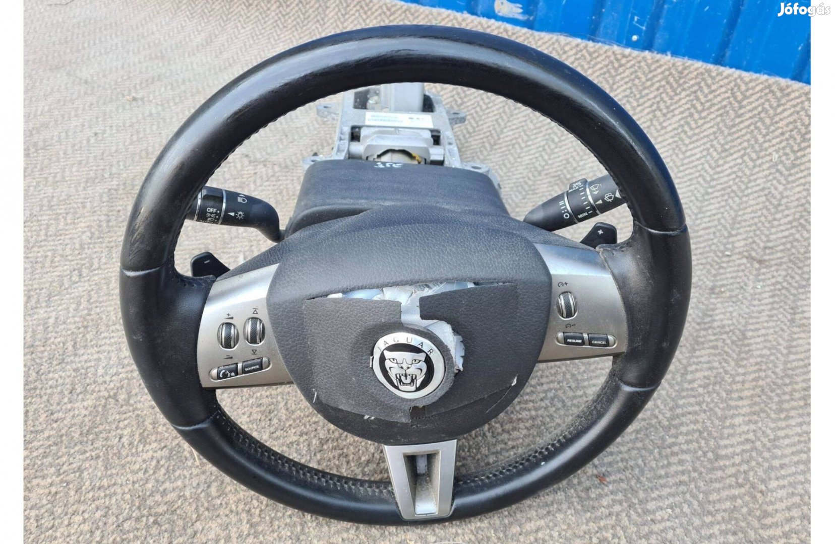 Jaguár XF bőr multikormány, kormány, F1 váltókar