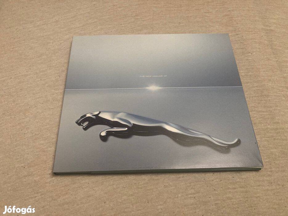 Jaguar XF prospektus, katalógus, könyv + CD