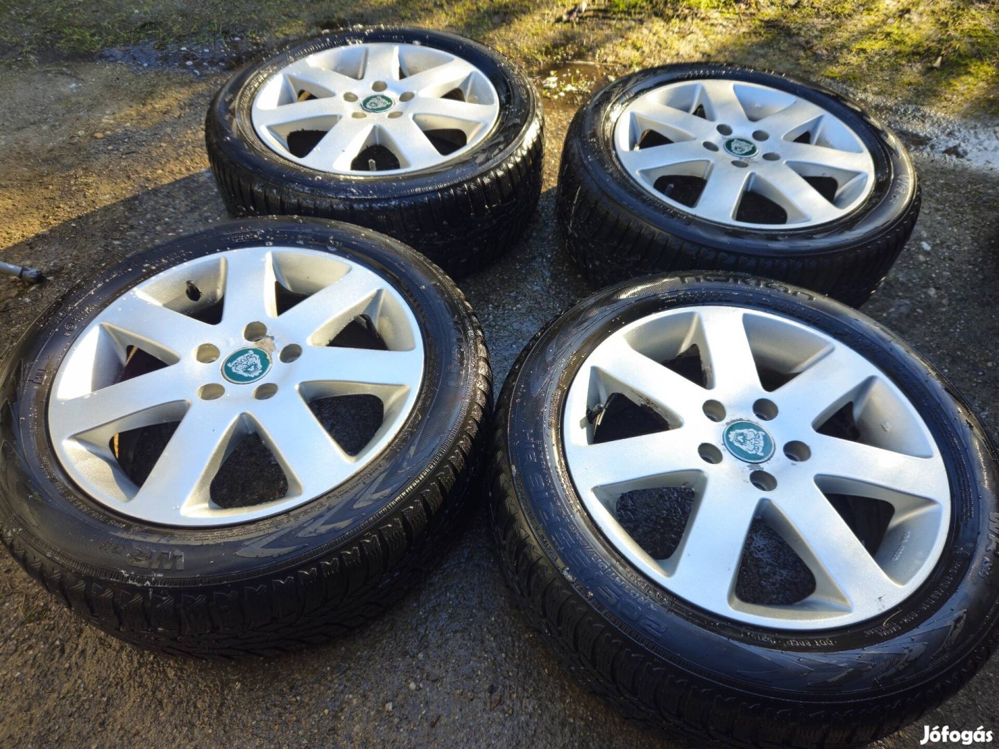 Jaguar ford alufelnik teligumikkal 5x108 205/55r16