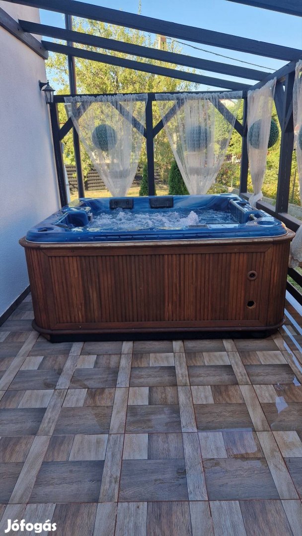 Jakuzzi eladó 