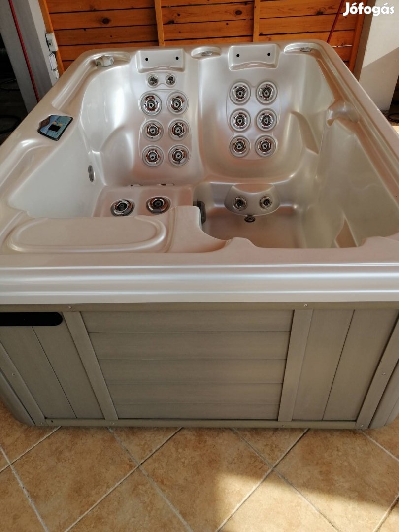 Jakuzzi jacuzzi 