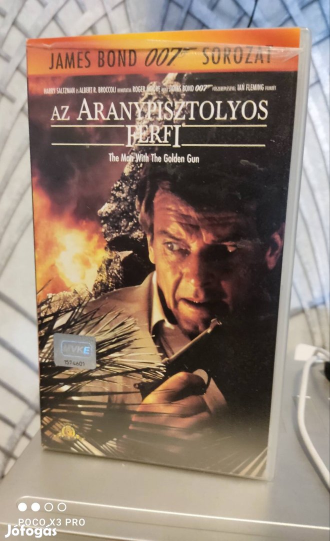 James Bond 007 Az aranypisztolyos férfi VHS 