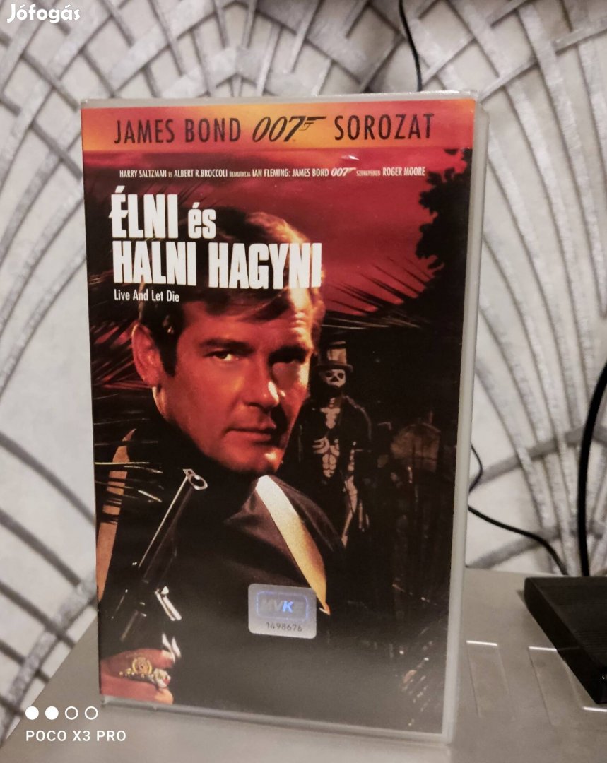 James Bond 007-Élni és halni hagyni VHS