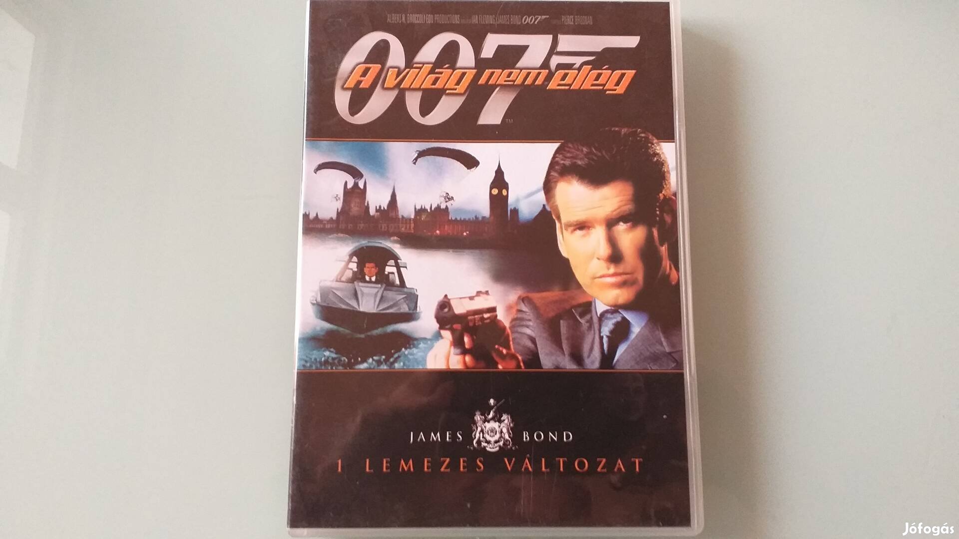 James Bond: A világ nem elég DVD