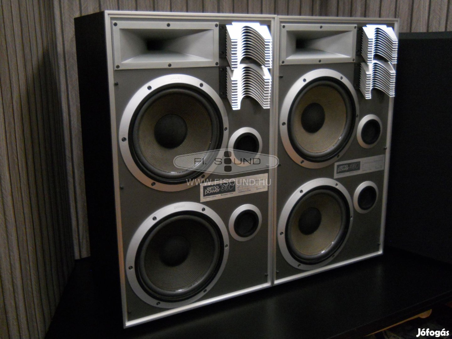 Jamo Power 330 ,330W,4-8ohm,3 utas hangfal pár 25cm-s