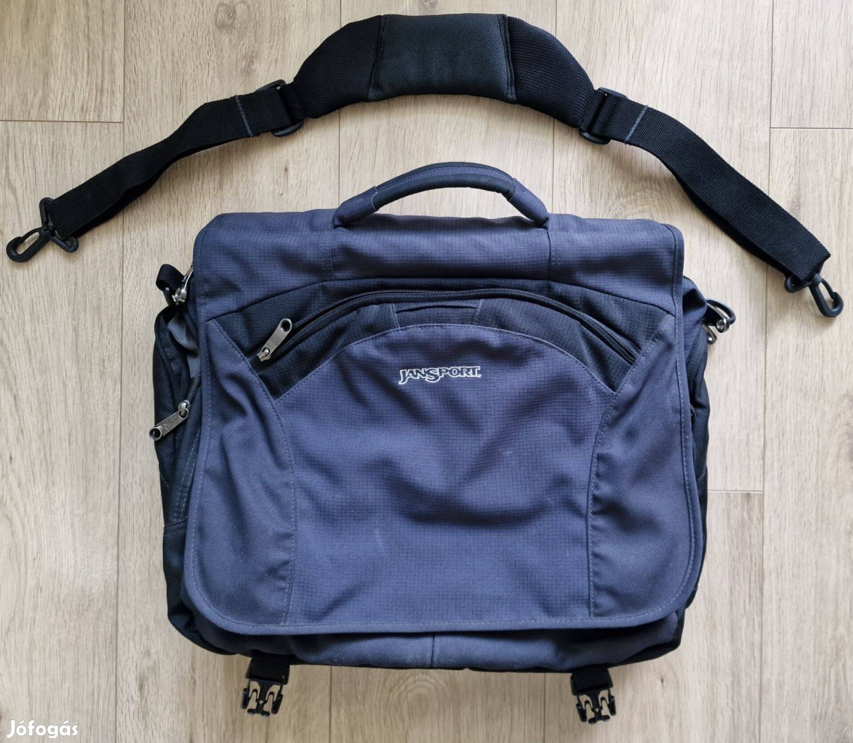 Jansport válltáska oldaltáska laptoptáska kézitáska kb. 40x35cm