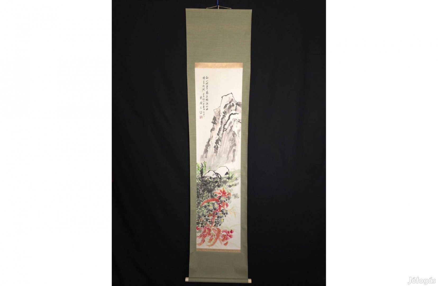 Japán kakejiku, hegyi táj virágokkal és költői felirattal