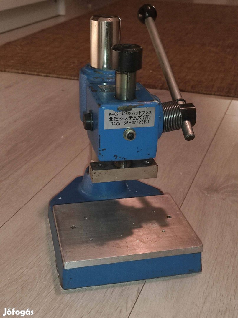 Japán karos prés - patentnyomó