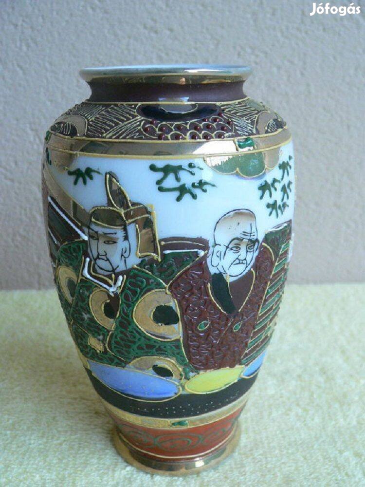 Japán kézzel festett porcelán váza