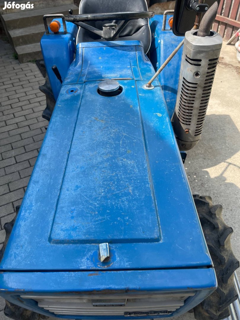 Japán kis traktor