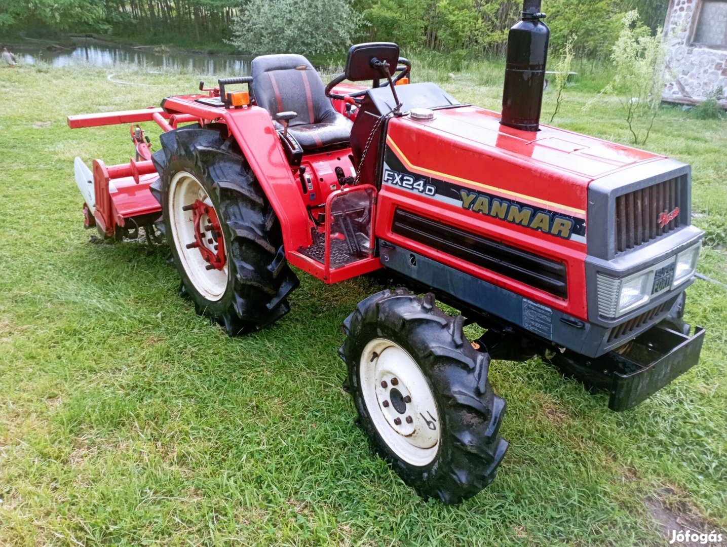 Japán kistraktor 4x4 Yanmar AF 24 4x4 Talajmaróval