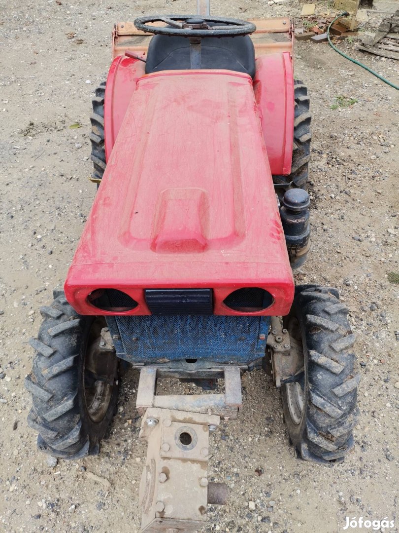 Japán kistraktor, kubota b6000, kistraktor 