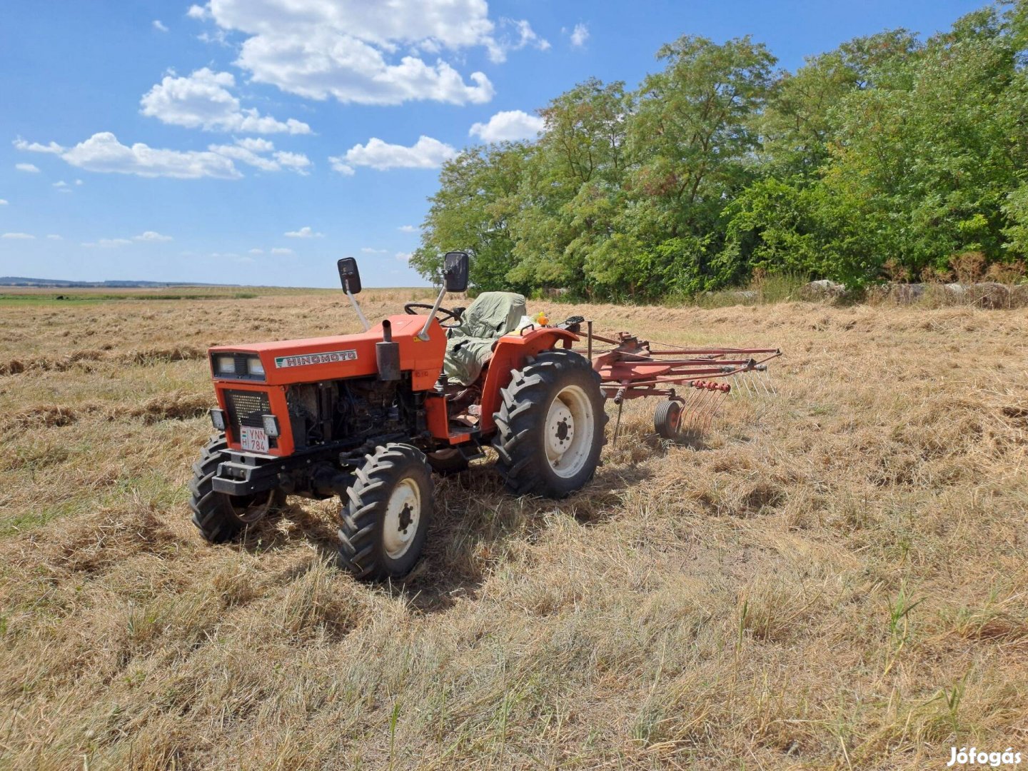 Japán nagytestű  traktor  eladó