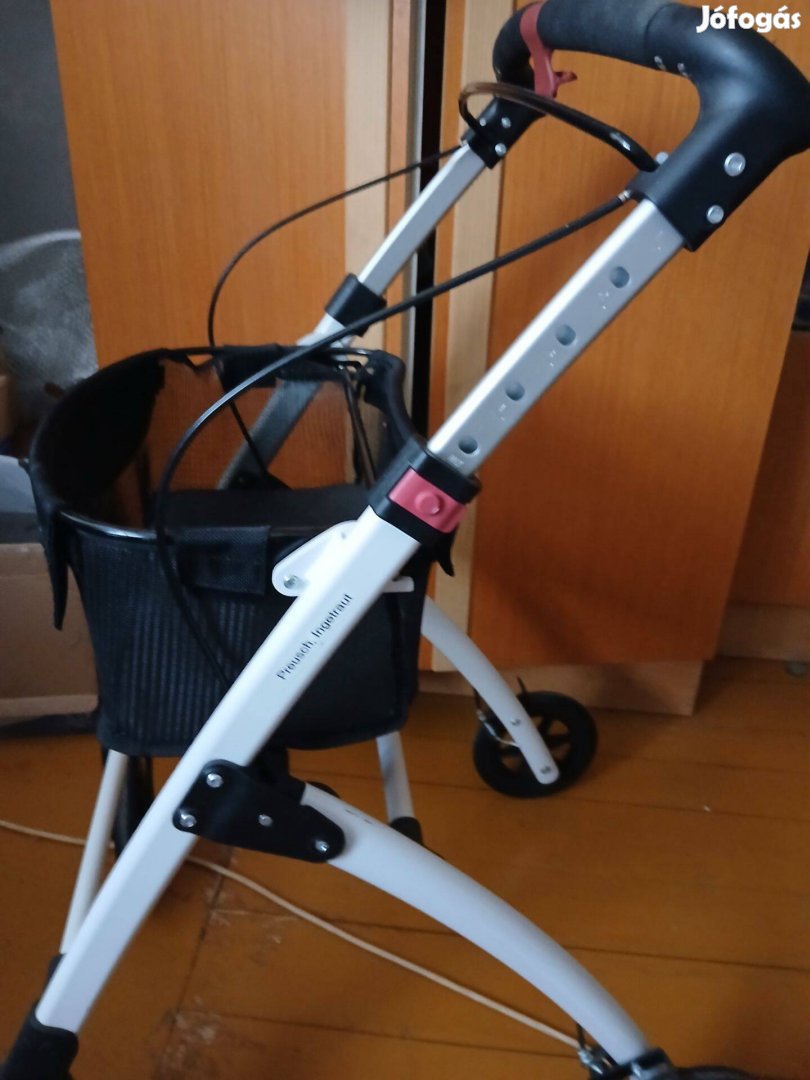 Járás segítő,rotátor