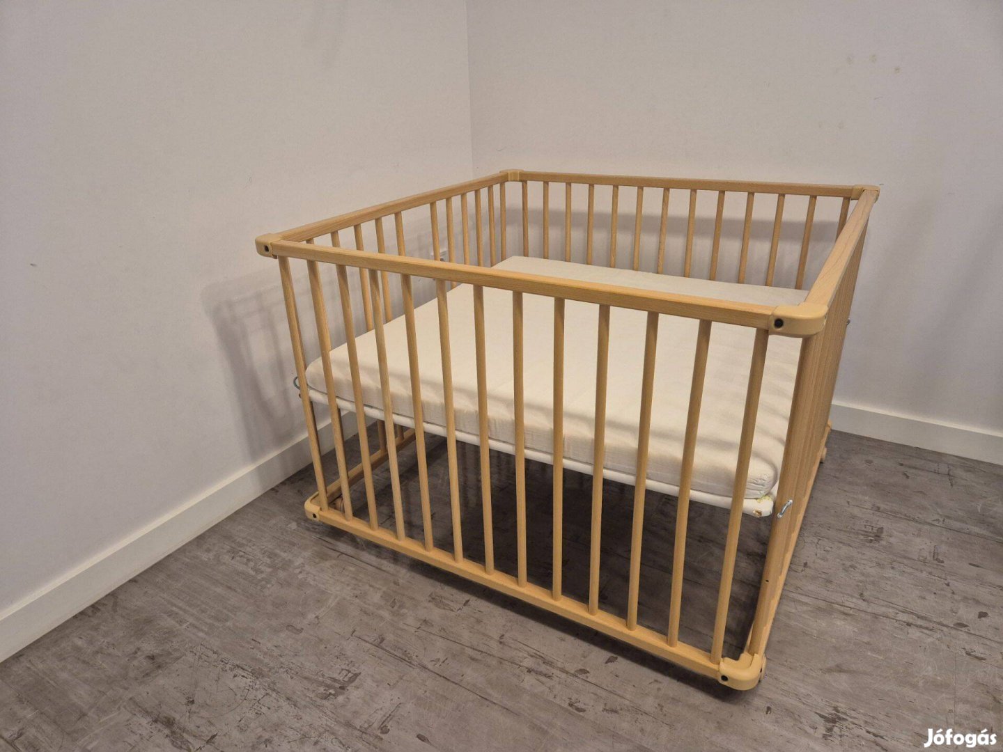 Járóka kiságy 100x100cm