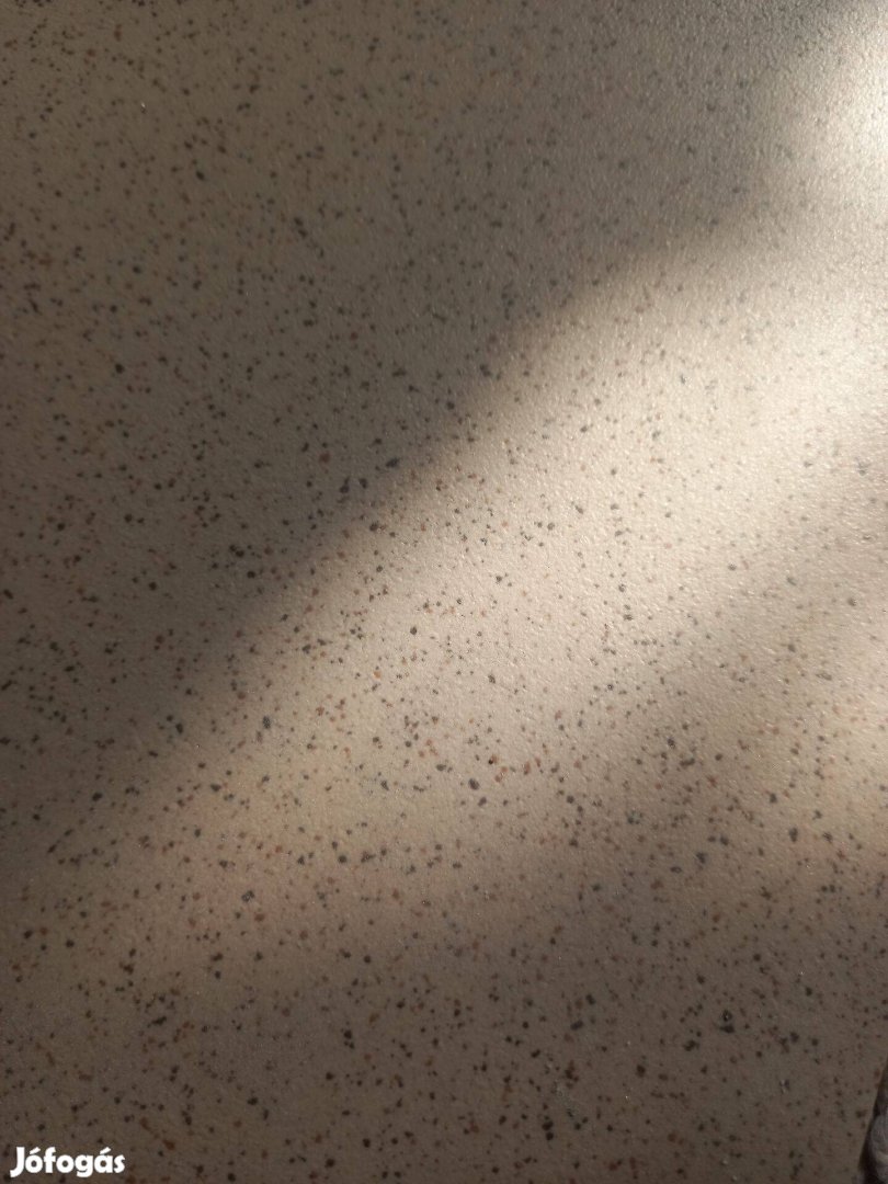 Járólap, kerámia lap világos homokszínű, szürke szemcsékkel