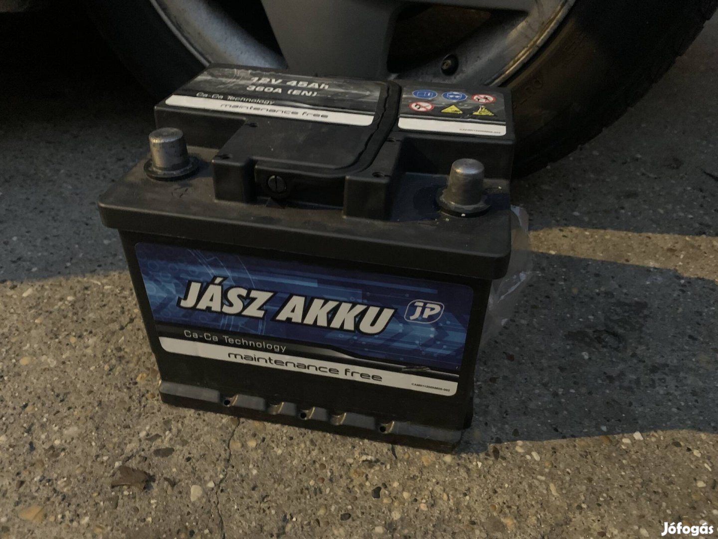 Jász akku 45AH 360A Bal+ téves vásárlás miatt eladó