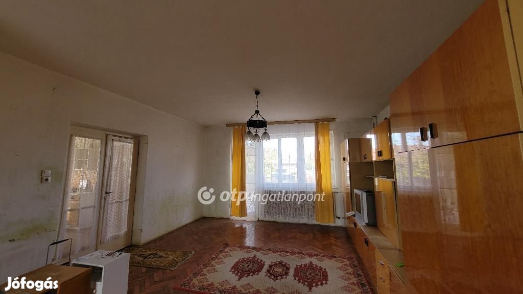 Jászberényi eladó 159 nm-es ház