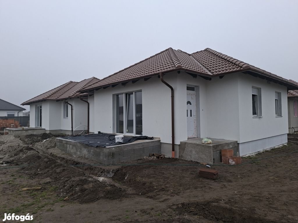 Jászberényi eladó 83 nm-es ház