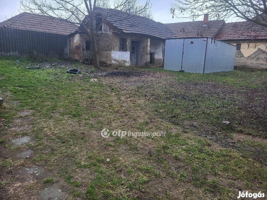 Jászfényszarui eladó 67 nm-es ház