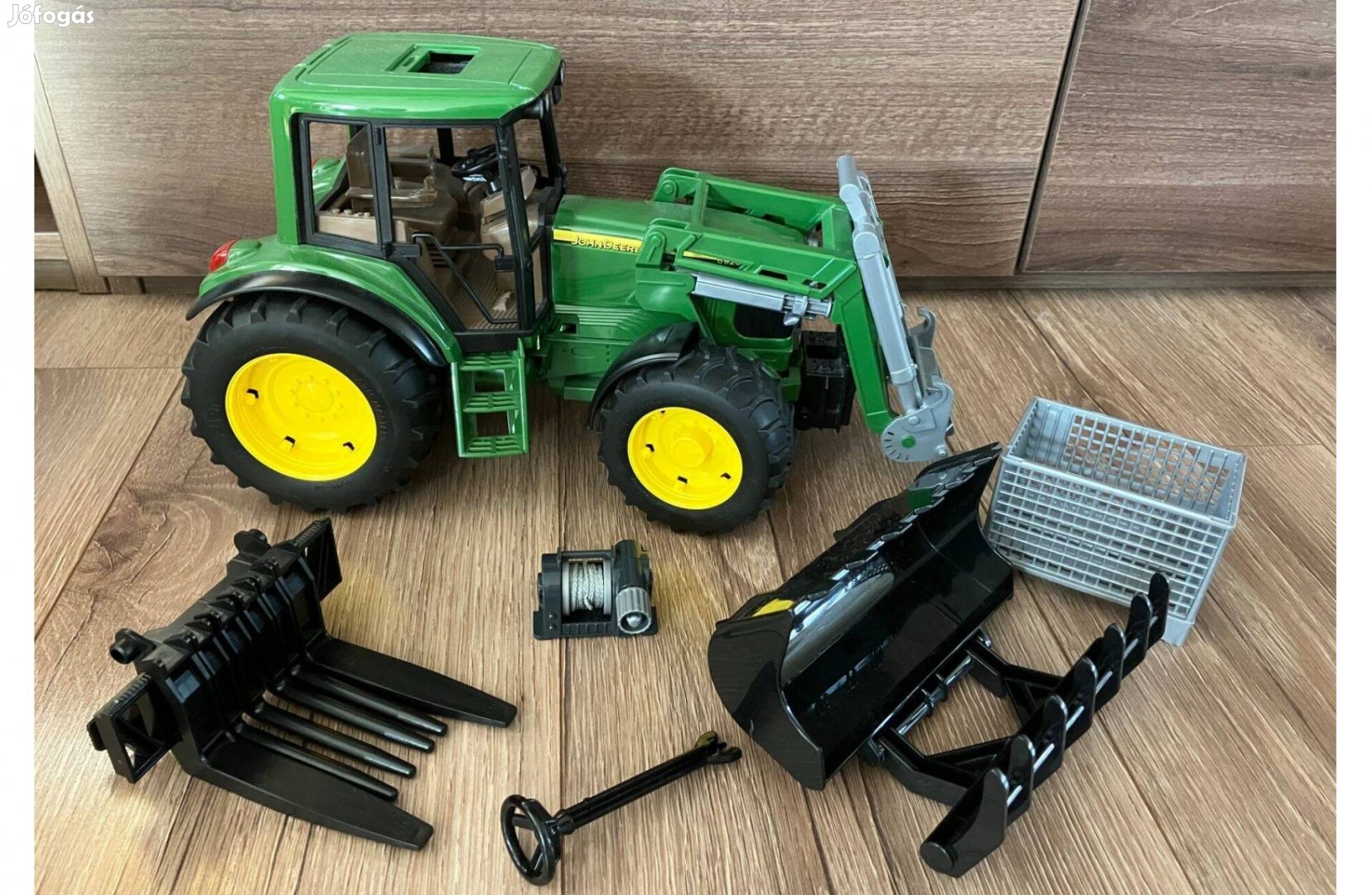 Játék John Deere traktor kiegészítőkkel