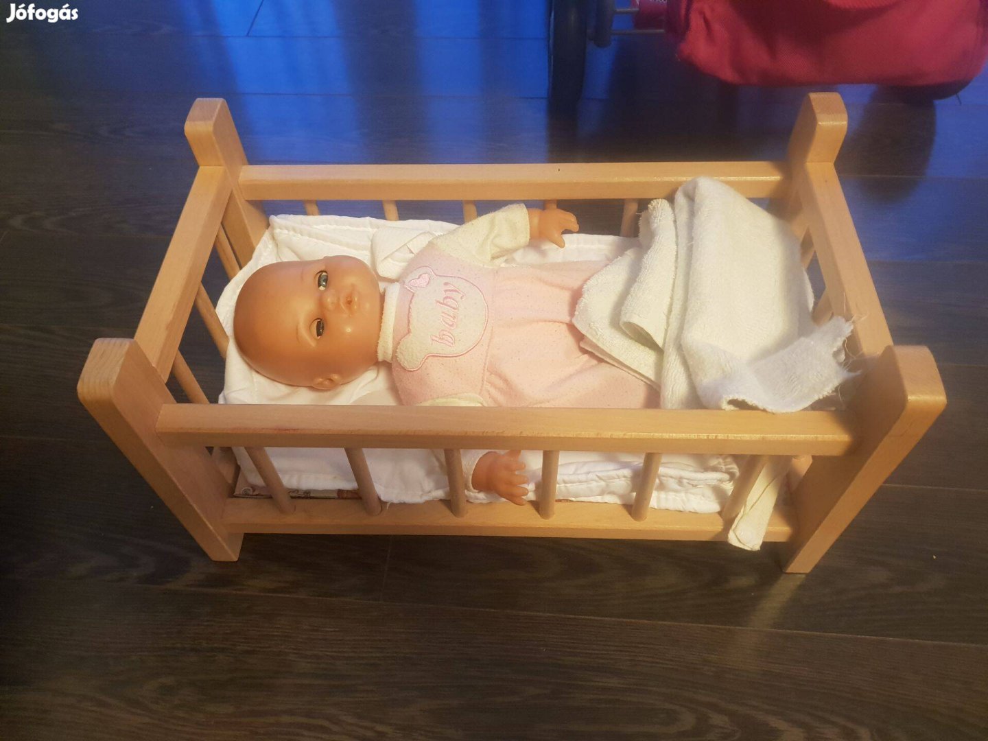 Játék babaágy babával