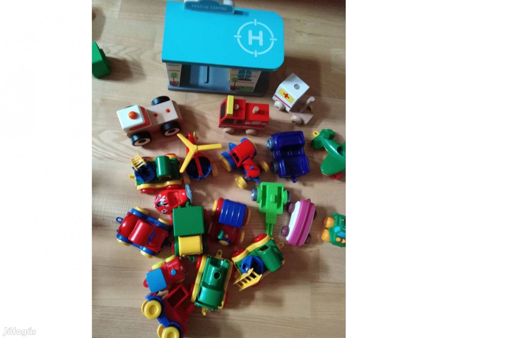 Játékcsomag autó mozdony vonat fa és műanyag lego maxiblocks