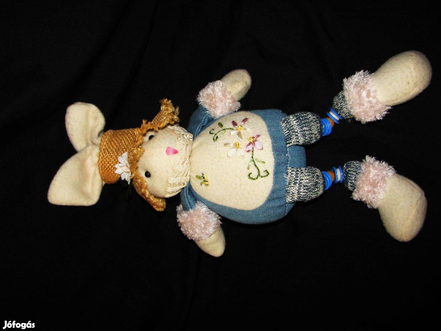 Játékfigura plüss 43 cm új Nyuszi kalapban dekorációnak is