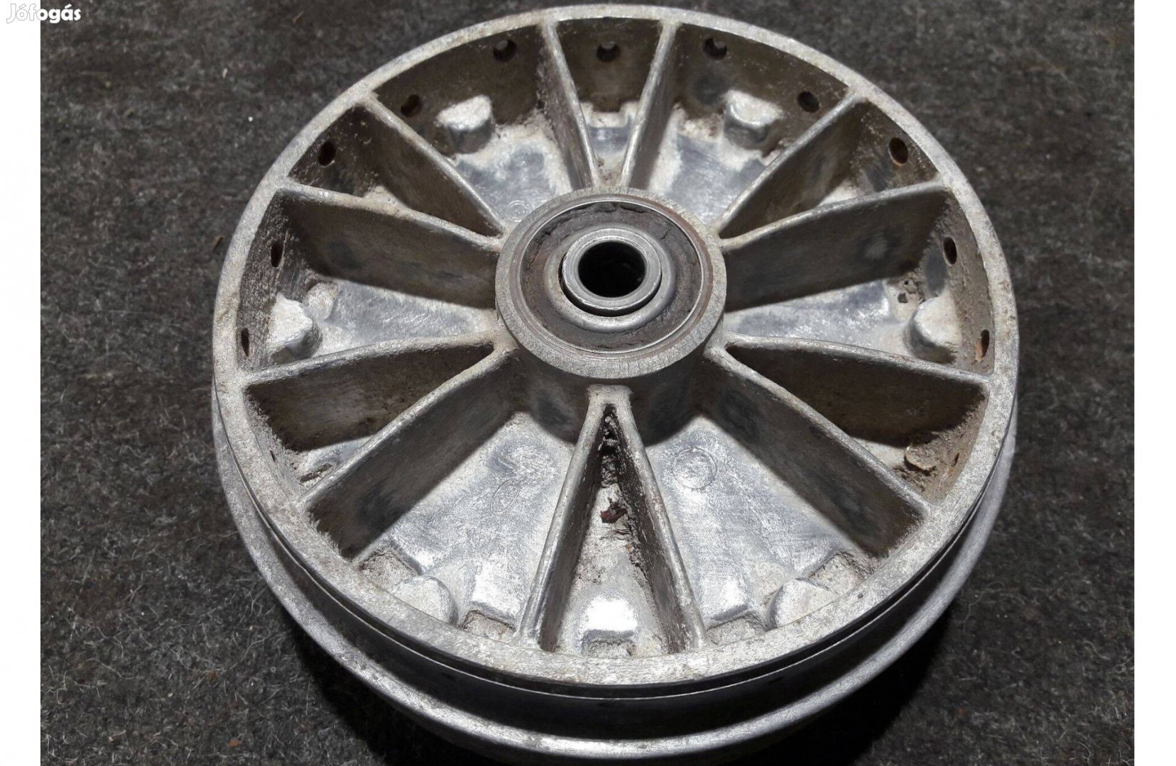 Jawa 250 / 350 kerék agy