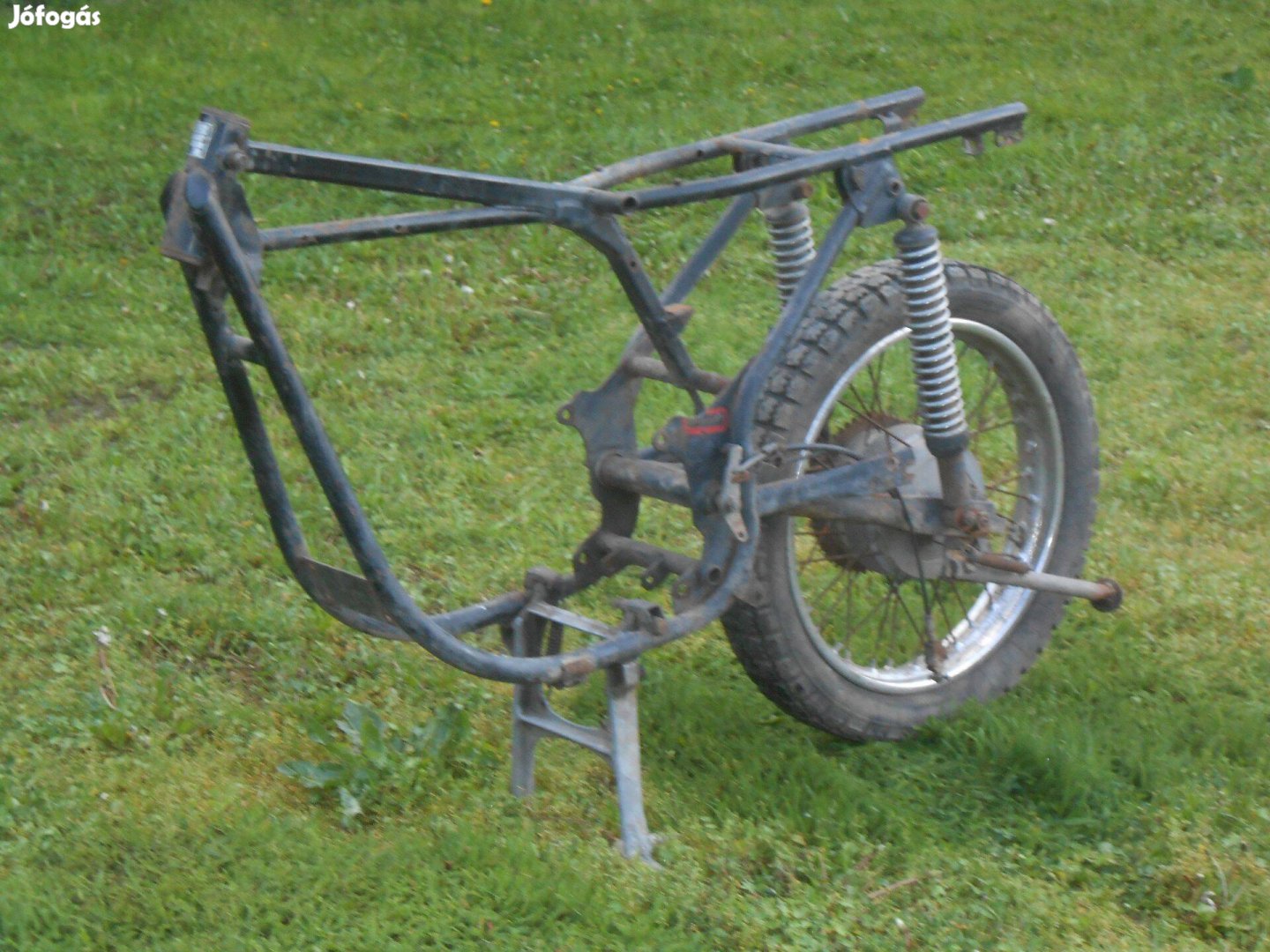 Jawa 350-638-es gyári adattáblás csupasz főváz eladó