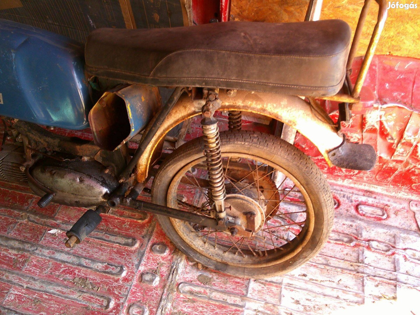 Jawa Mustang.03.-kék. smkp.-ról :gyári hátsókerék eladó