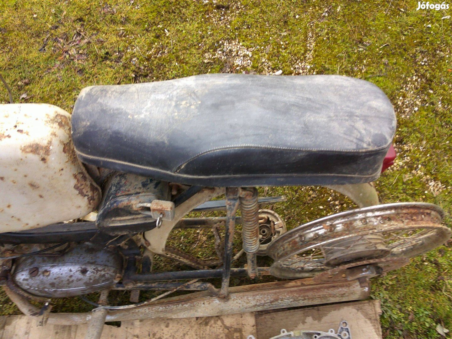Jawa Mustang smkp.-ról : gyári használt bőrülés eladó