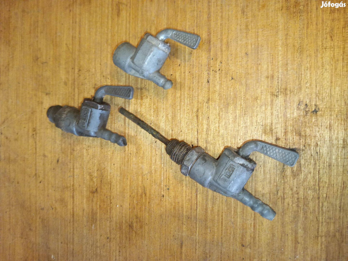 Jawa benzincsapok