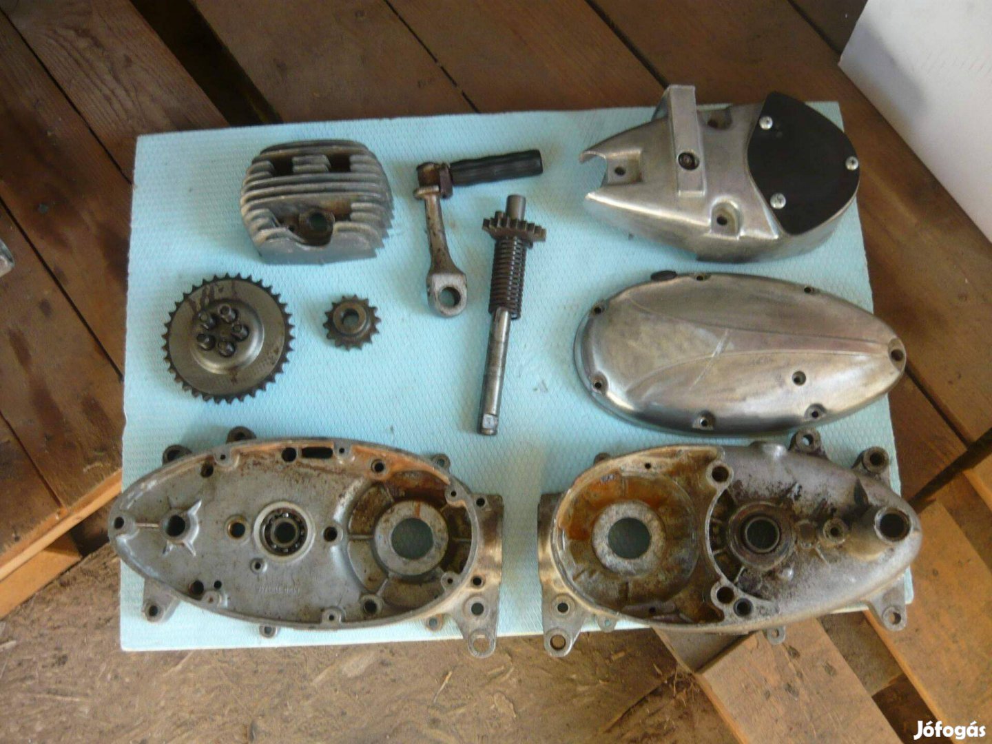 Jawa mustáng alkatrészek