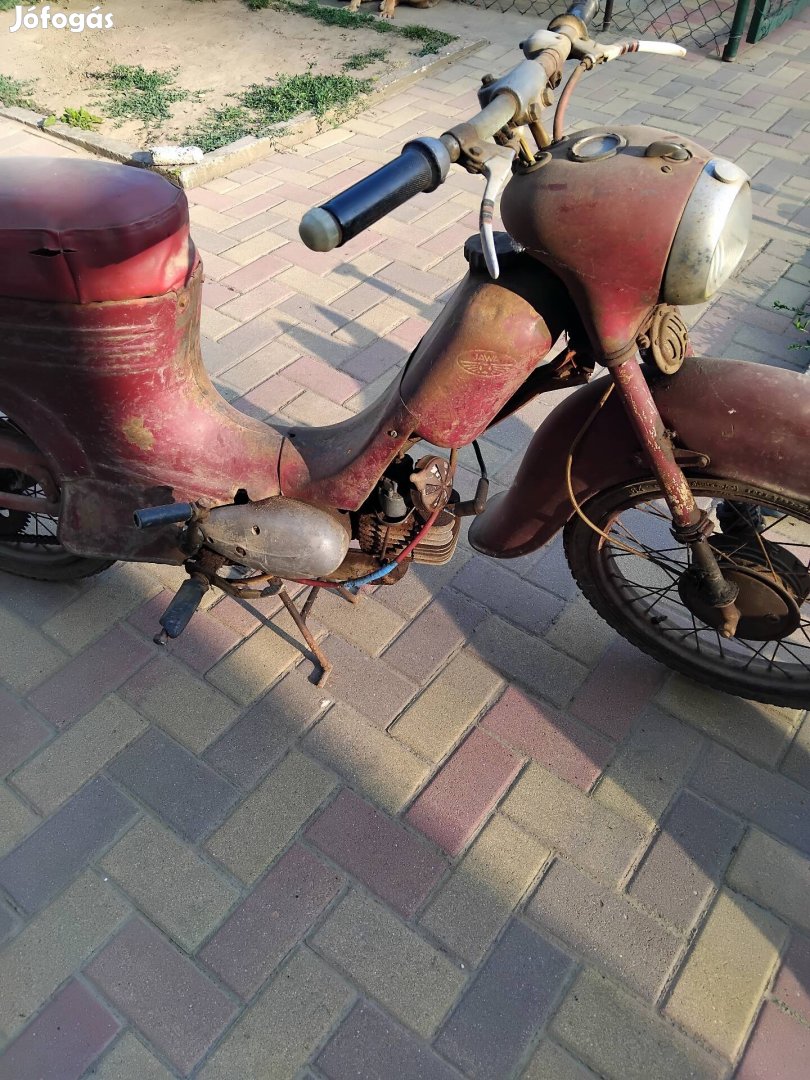 Jawa retró veterán 555