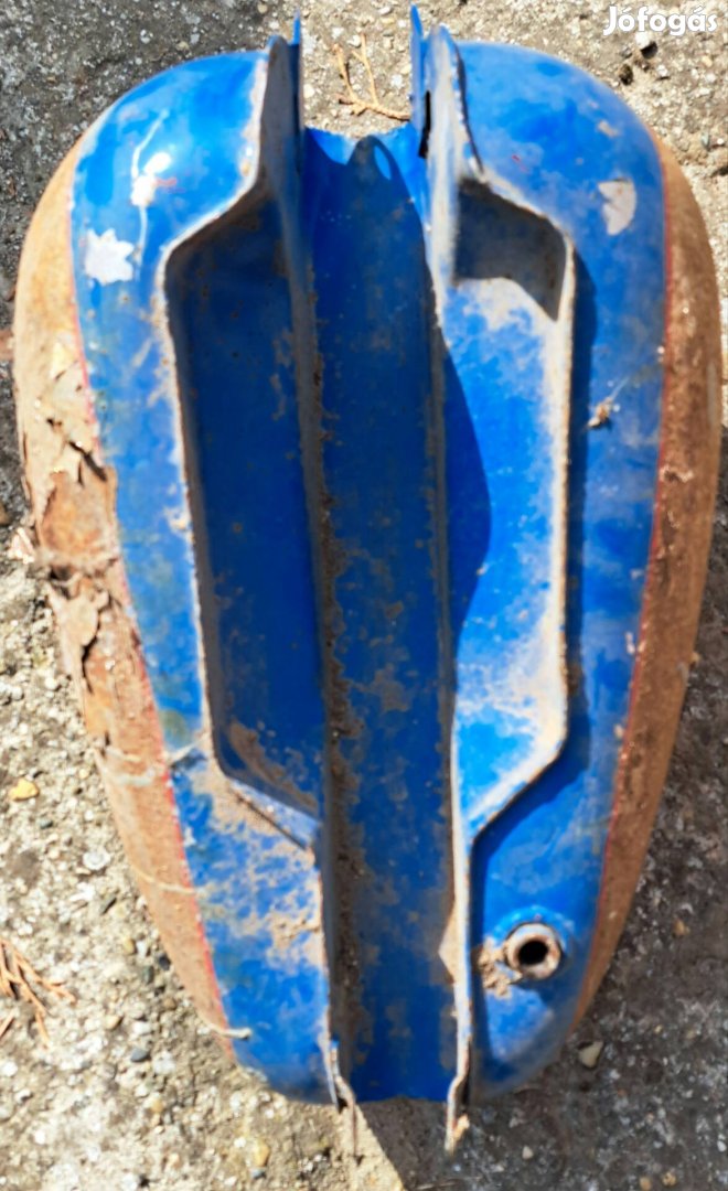 Jawa üzemanyag tank