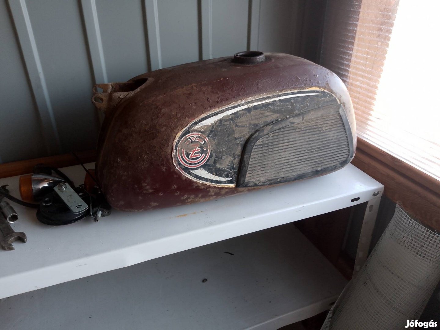 Jawa üzemanyagtank